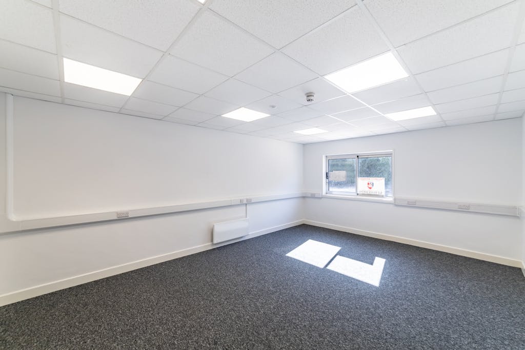 Unit 7 Barratt Industrial Pk Luton80