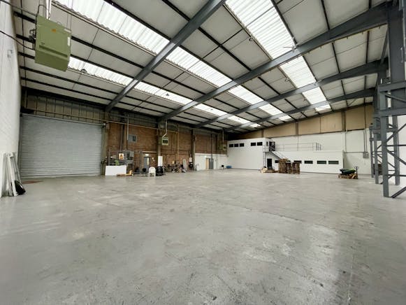 Unit 14B Cosgrove Way, Luton, Industrial To Let - IMG_4668.JPG