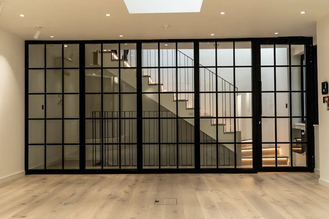 9 Mason's Yard, London, Office To Let - DSC00798-.jpg