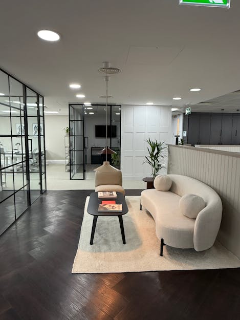 26-28 Mount Row, London, Office To Let - IMG_1921.jpg