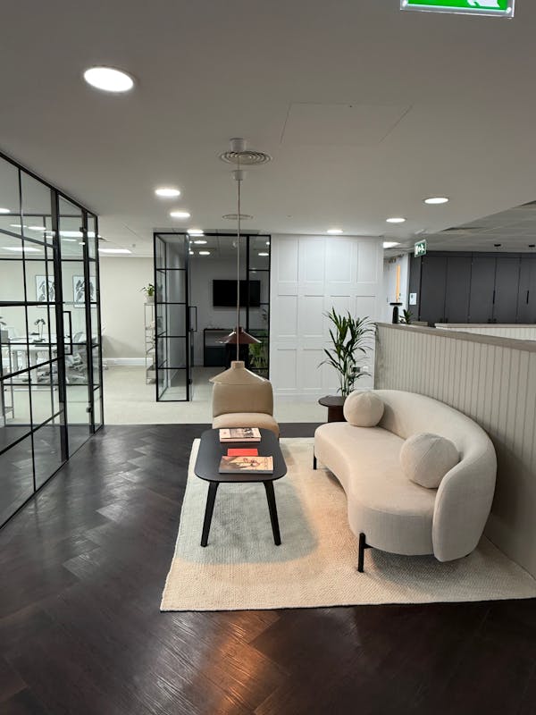 26-28 Mount Row, London, Office To Let - IMG_1921.jpg