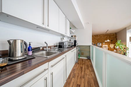 Unit F2, First Floor, 17 Willow Street, London, Office For Sale - 137232018690a7f234b004.jpg