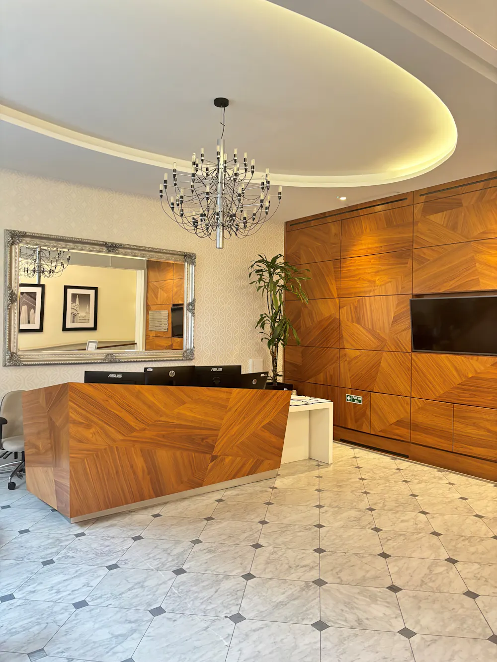 41 Harley St, London - Harley Street Reception.jpg
