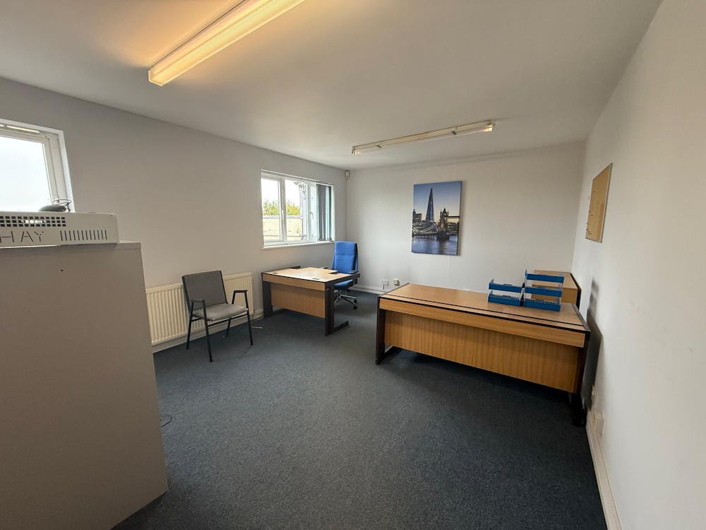 Unit 7-8 Fleethall Road - IMG20251013WA0019.jpg