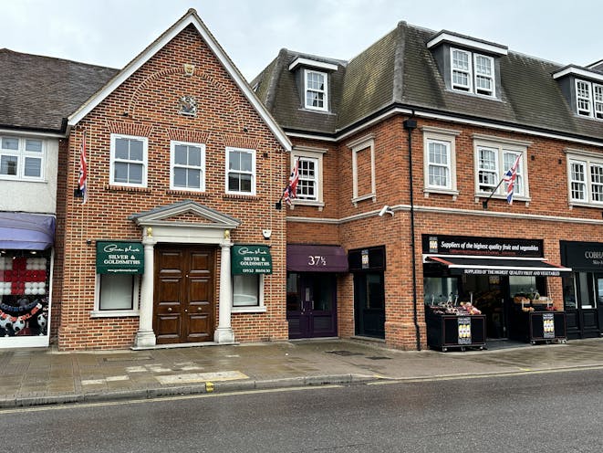 37 High Street, Cobham, Retail To Let - IMG_5168.JPG