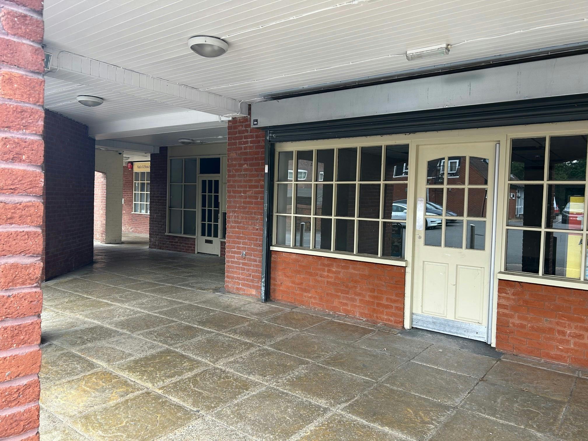 Units 5, 6 & 7 Oakmede Place, Binfield, Retail To Let - 3.jpg