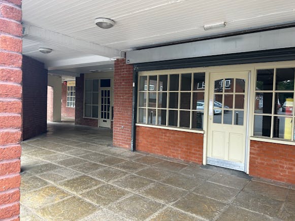 Units 5, 6 & 7 Oakmede Place, Binfield, Retail To Let - 3.jpg