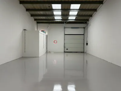 Unit 16 Mill Farm Business Park, Hounslow, Industrial/Logistics / Industrial / Warehouse To Let - Screenshot 2026-05-18 095953.png