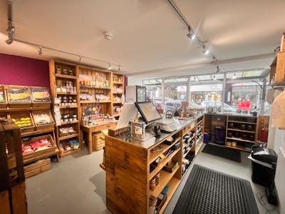 10 Commercial Street, Harrogate, Retail To Let - image00019.jpeg