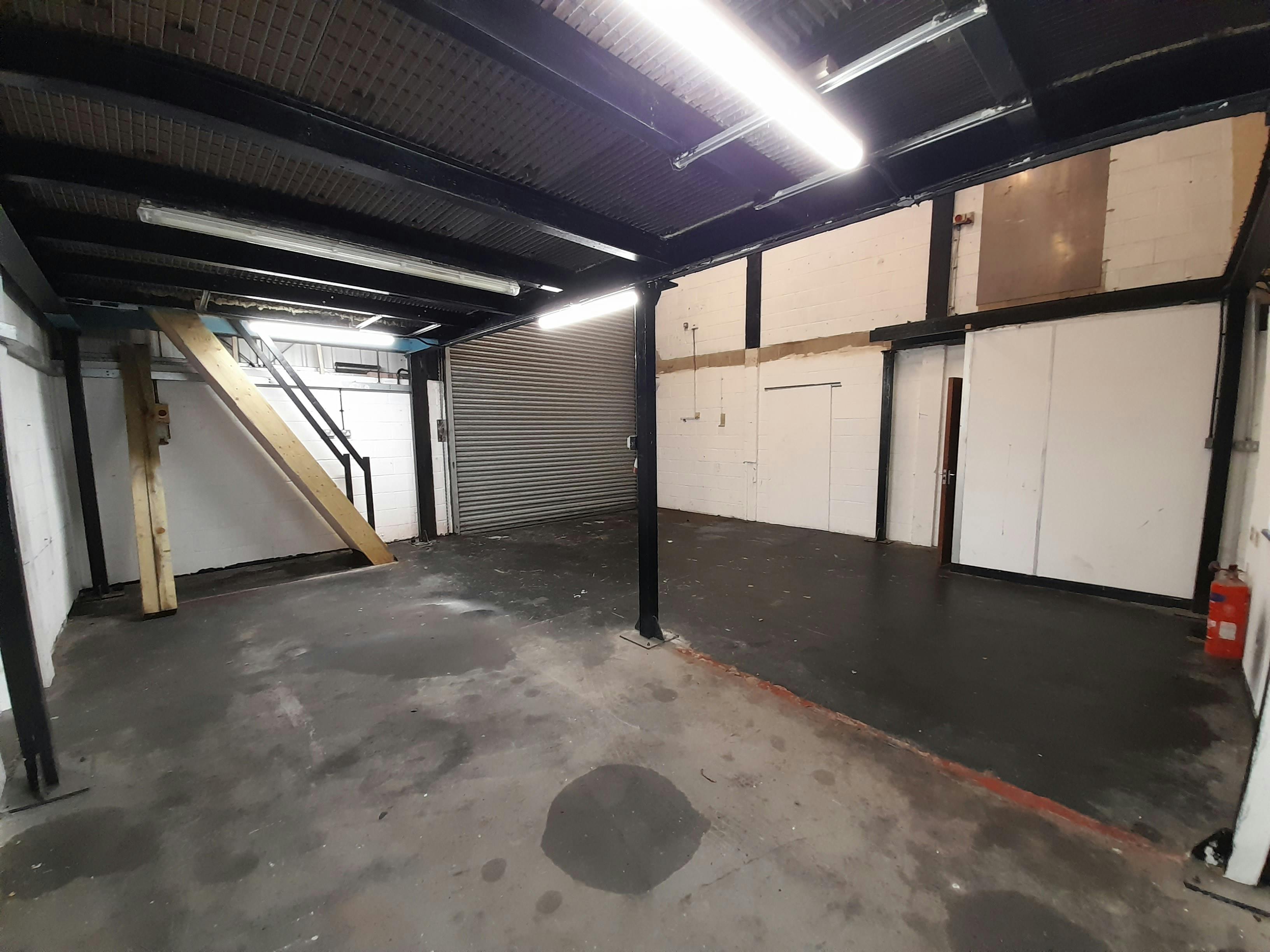 Dolphin Park, Evingar Trading Estate, Whitchurch, Industrial / Warehouse To Let - 20251216_140204.jpg