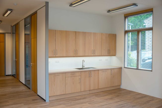 Unit 1, The Courtyard, Bracknell, Offices To Let - Unit 1 the Courtyard Bracknell 4.jpg