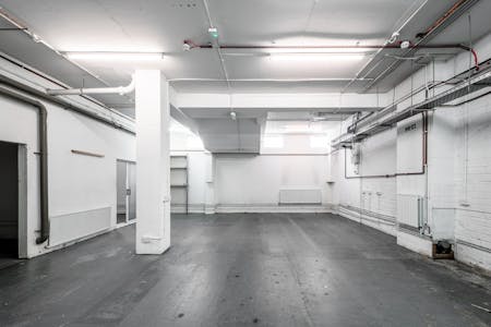Ground floor & Basement, 70-72 Old Street, London, Industrial/Logistics / Leisure / Office / Retail To Let - Old St 70-72 - 16.jpg