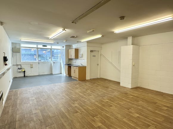 Unit 4 Hyatt Trading Estate, Stevenage, Industrial To Let - Image 6