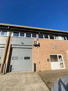 Unit 16 The Bell Centre, Crawley, Industrial / Warehouse To Let - WEB IMG_8586.JPG