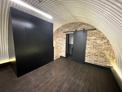 Arch 13a Goswell Hill, Windsor, Leisure / Office / Retail To Let - IMG_4068.JPEG