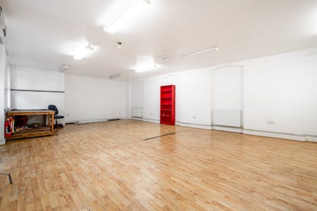 Unit 6 Feather Mews - 91-99 Fieldgate Street, London, Office To Let - Fieldgate St 99 U6  Low Res 8.jpg