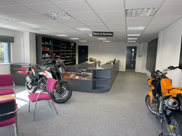 Unit 12c The Western Centre, Bracknell, Industrial To Let - Ground floor office  reception.jpg