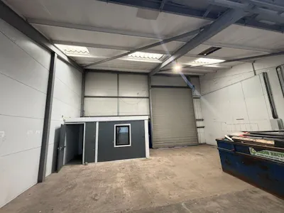 Unit 16A, Springvale Industrial Estate, Cwmbran, Industrial To Let - 2.jpg