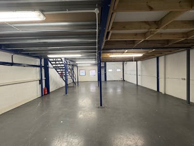 11 The Hawthorn Centre, Harrow, Warehouse To Let - 11 Hawthorn Centre (12).jpg