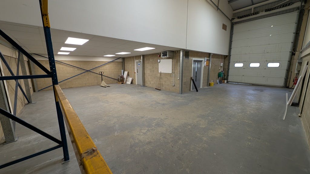 Industrial Unit in Romsey - photo 2