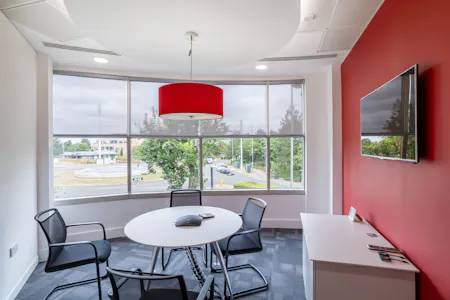 1 Capability Green, Luton, Office To Let - 1 Capability Green - Luton-111.jpg