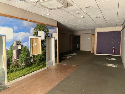 11 Nursery Parade, Luton, Retail To Let / For Sale - IMG_2699.JPG