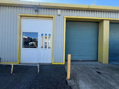 7 Brookside Centre, Southend-On-Sea, Industrial To Let - d8867fa69b5d418a947eb4ee678e2790.jpg