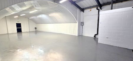 Arch 35, Bow Triangle Business Estate, London, Industrial To Let - 20260501_191342 - Edited.jpg