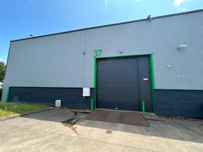 37, Potters Lane, Milton Keynes, Industrial/Logistics To Let - IMG_0203.jpg