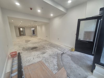 16 Great Underbank, Stockport, Retail To Let - 20251216_140422.jpg