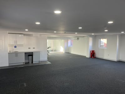 Second Floor Offices, 79-81 High Street, Marlow, E (Commercial / Business / Service) / Office To Let - 20251104_133428200_iOS.jpg