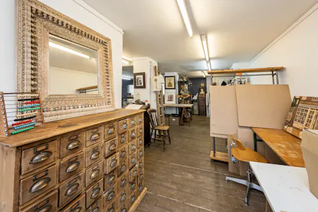 Unit 12, Chapel Mews, Hove, Arts/Crafts / E (Commercial / Business / Service) / Light Industrial / Office / Studio / Gallery / Studio / Workshop / Sui Generis / Workshops To Let - Chapel Mews, 12-001.JPG