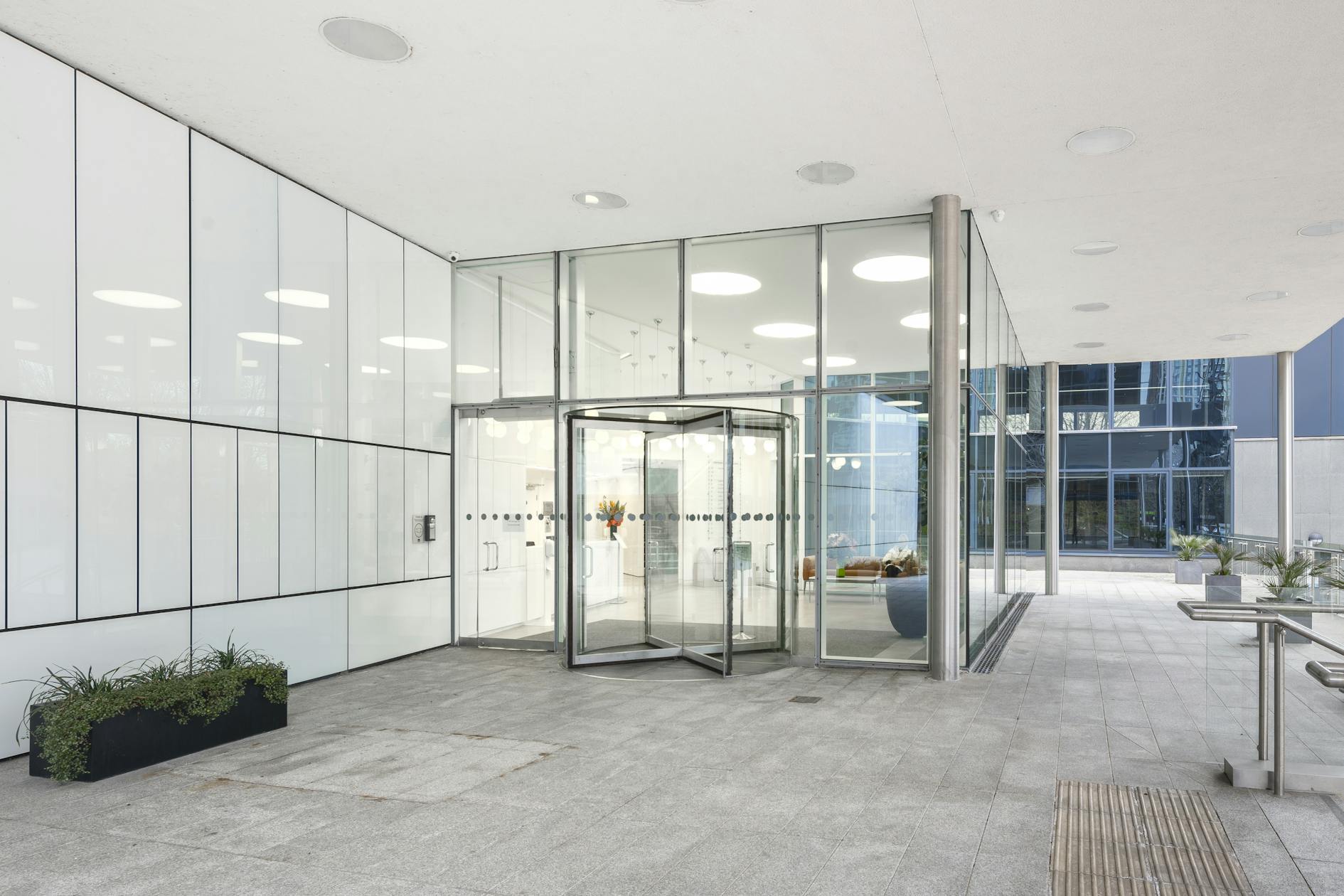 3 Harbour Exchange Square, London, Land & Buildings / Offices To Let / For Sale - HX_046.jpg