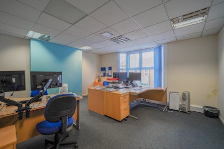336 Stratford Road, Solihull, Office For Sale - DSC07988.jpg