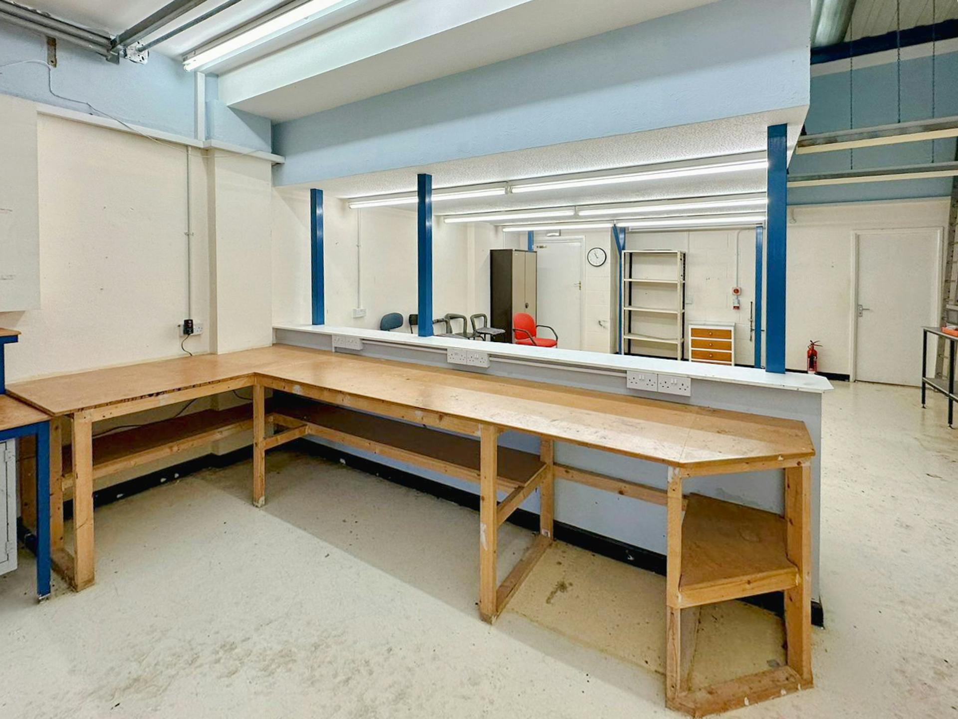 Retail/Shop in Wareham - photo 3