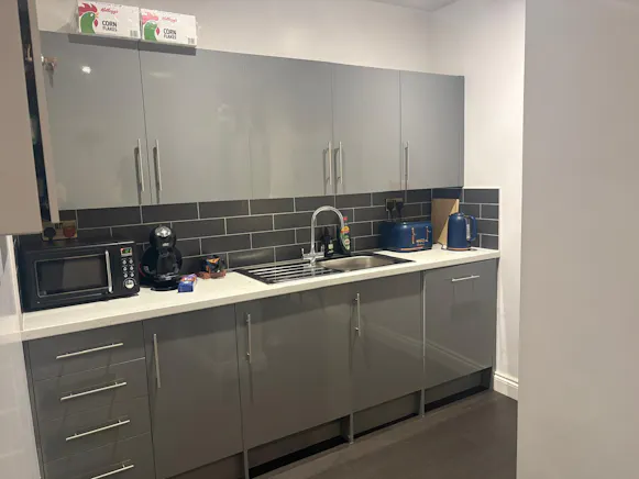 Springwell Gardens, Whitehall Road, Leeds, Leisure / Offices / Retail To Let - CASR7885.JPG