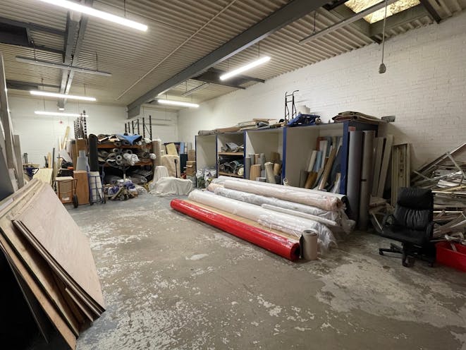 Unit 4 The Portman Centre, Reading, Industrial / Warehouse For Sale - Unit 4 The Portman Centre - 6.jpg