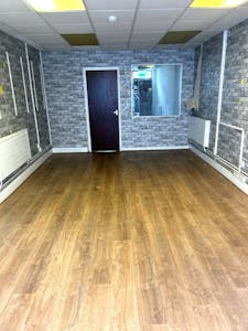 36 Worcester Street, Kidderminster, Office / Retail To Let - p2.jpg