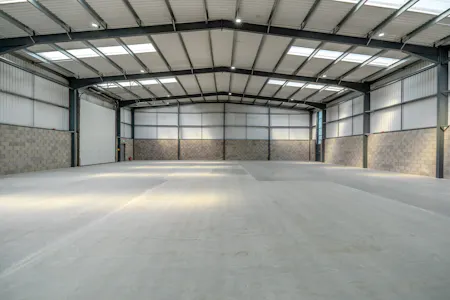 Unit 16, Central Trading Estate, Mosley Road, Trafford Park, Industrial To Let - 8698361-interior20-800.jpg