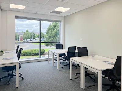 Regus - Leamington Spa, Nicholls House, Warwick, Office To Let - Regus_Leamington Spa_UK_Centre 7855_Office 2.jpg