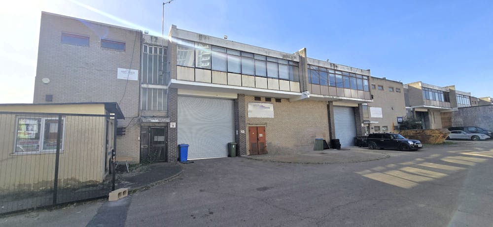Unit 9, Lyndean Industrial Estate - 20260408_161547 - Edited.jpg