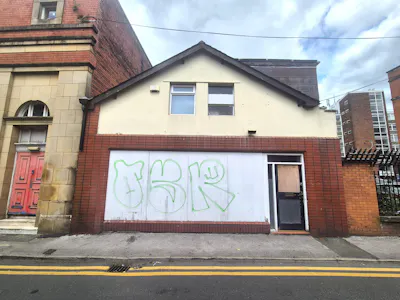 13-15 Princess Street, Bolton, Office / Retail To Let - 20260629_130716.jpg