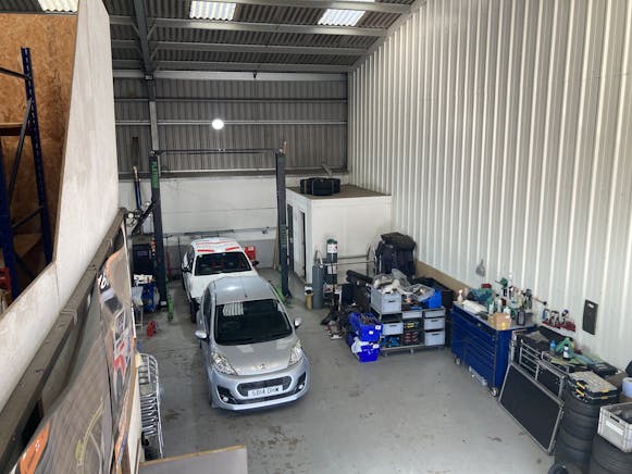 Unit A Hartley Wood Farm, Bordon, Motortrade / Industrial / Warehouse To Let - IMG_0882.jpg