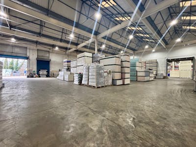 Unit D&E St. Catherines Park, Cardiff, Industrial To Let - D E St Catherines 03.jpg