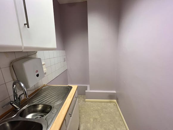 10-12 Wellington Street, Luton, Office / Other To Let - IMG_4649.JPEG