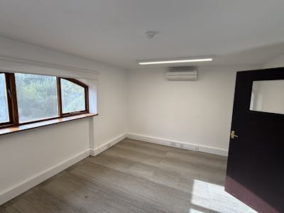 Brockhill Court, Redditch, Office To Let - IMG_0133.JPG