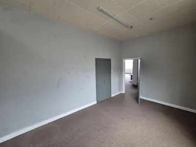 Unit 17, Stockport, Industrial/Logistics / Office To Let - 20260202_112132.jpg