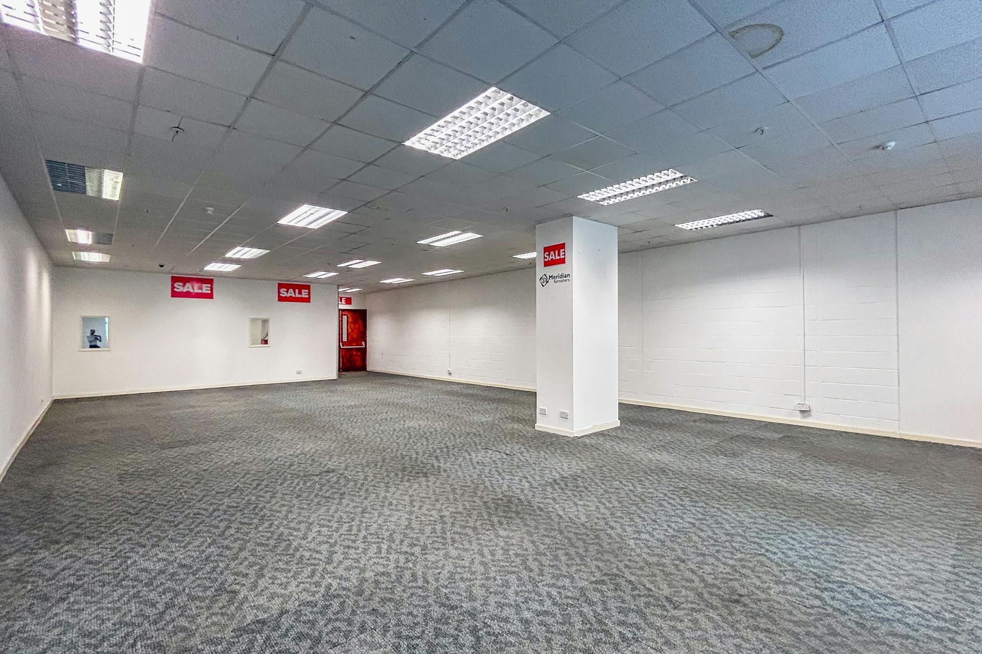 Retail/Shop in Bournemouth - photo 3