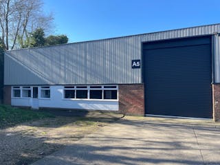 Unit A5 Watlington Industrial Estate, Watlington, Industrial / Warehouse To Let - Unit A5 Watlington Ind Est - 1.jpg