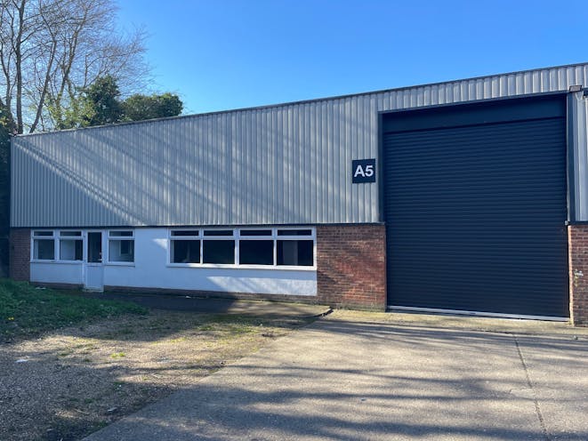 Unit A5 Watlington Industrial Estate, Watlington, Industrial / Warehouse To Let - Unit A5 Watlington Ind Est - 1.jpg